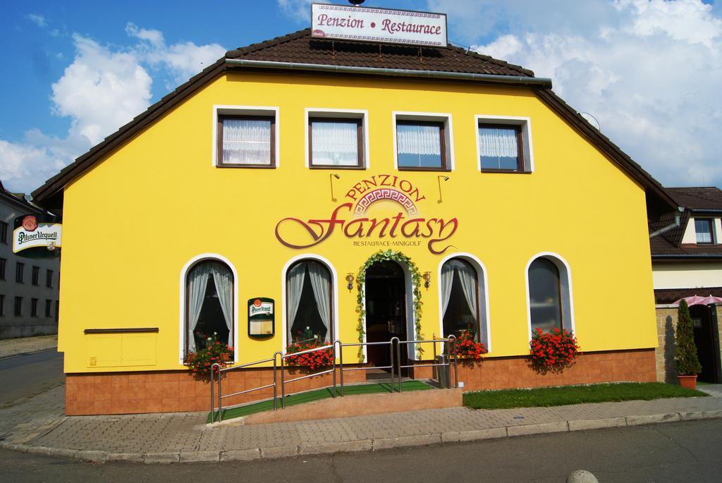 Hotel Penzion Fantasy - Restaurant à Lipník nad Bečou Extérieur photo