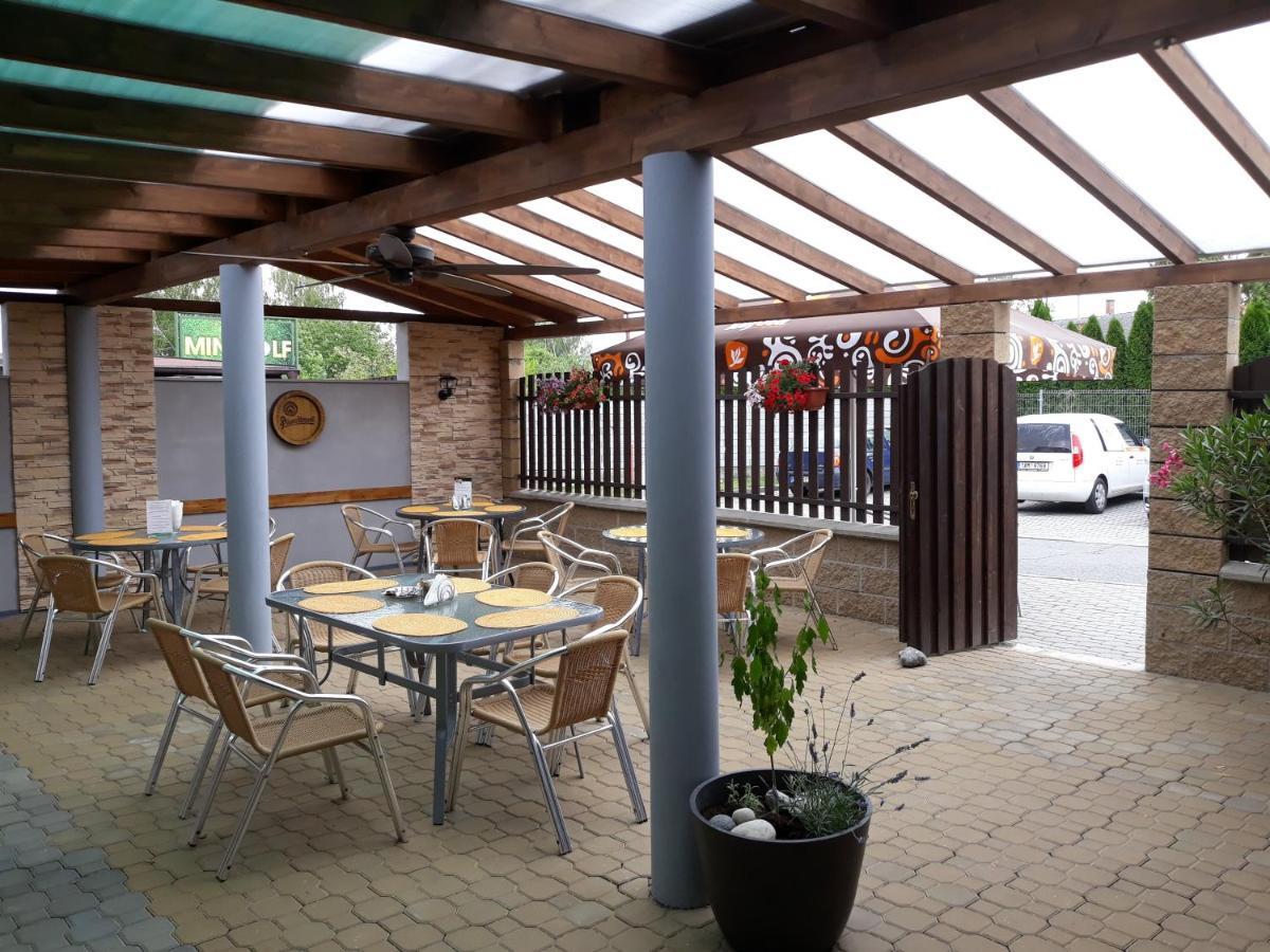 Penzion Fantasy - Restaurant Lipník nad Bečou Extérieur photo